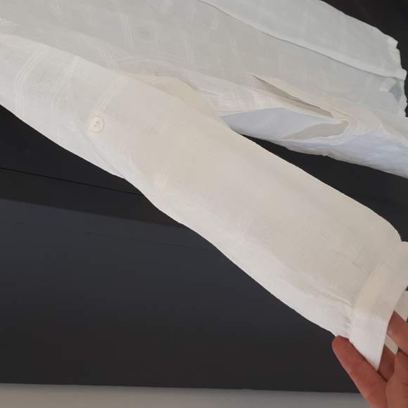 BUYKUD  linen top. Size L - Picture 4 of 5